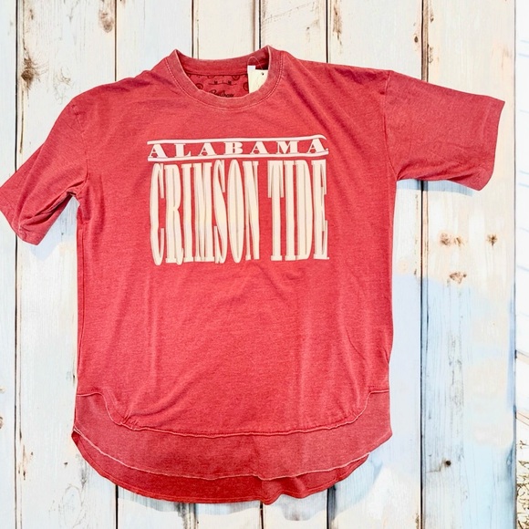 NWT Pressbox Women’s Alabama Crimson Tide Vintage Wash Poncho Short Sleeve T - Picture 1 of 1
